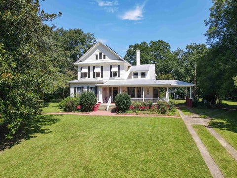 Homes For Sale - 695 Main Street<br/> Spartanburg County, Wellford, SC 29385