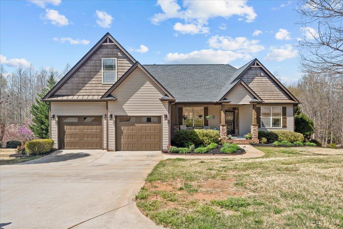 9 Crimson Glory Way, Travelers Rest, South Carolina image 1