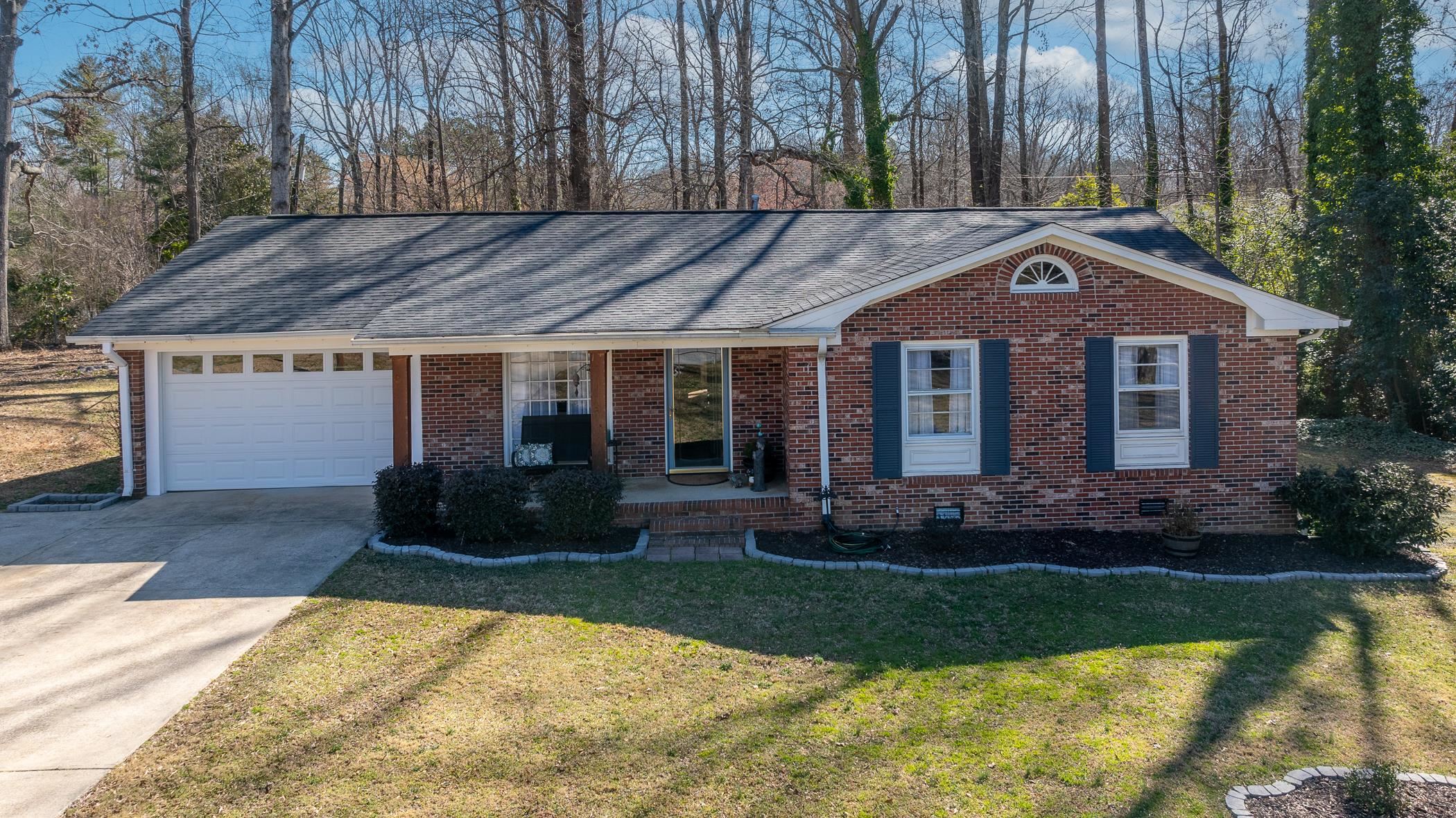 105 Moores Court, Simpsonville, South Carolina image 1