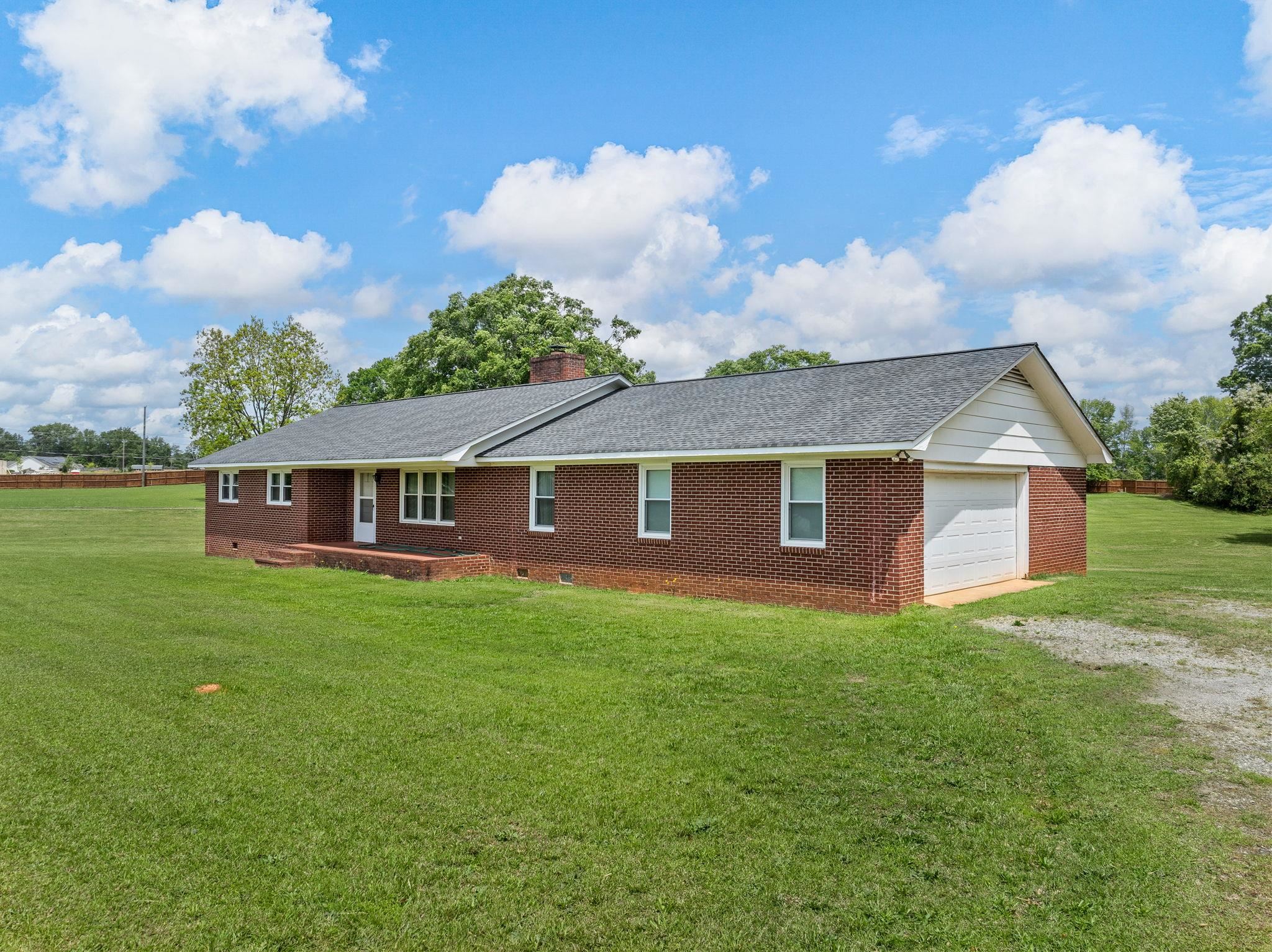 1310 Mount Zion Road, Spartanburg, South Carolina image 2