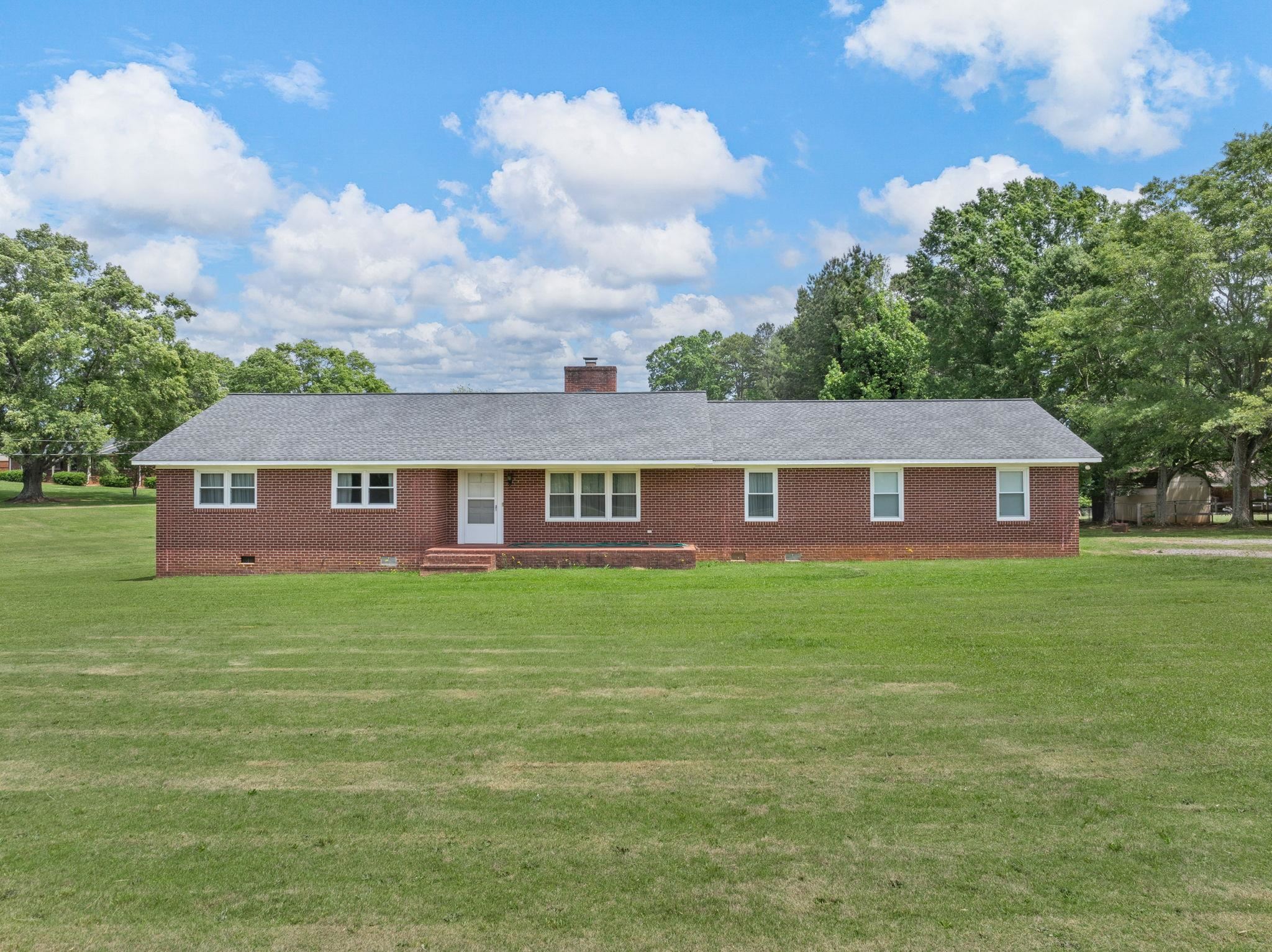 1310 Mount Zion Road, Spartanburg, South Carolina image 1