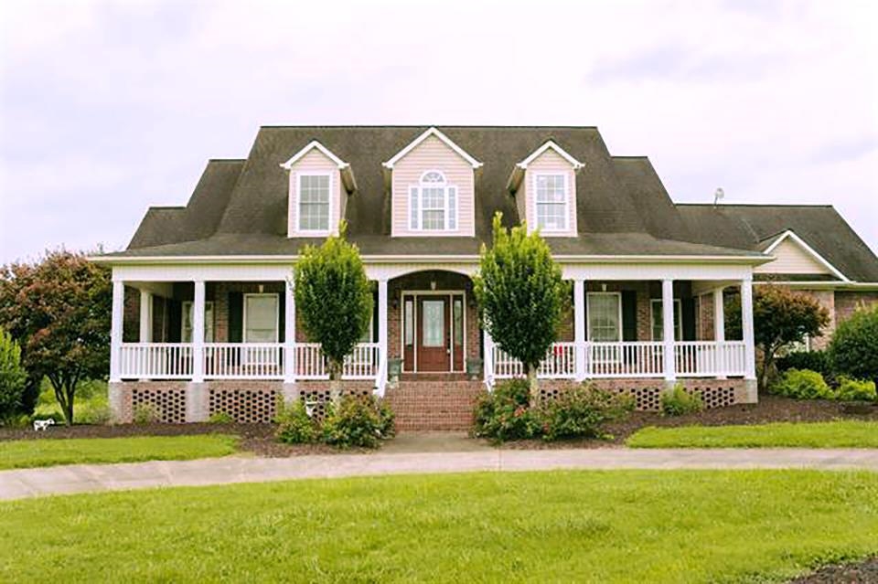 250 Fairview Farms Drive, Landrum, South Carolina image 1