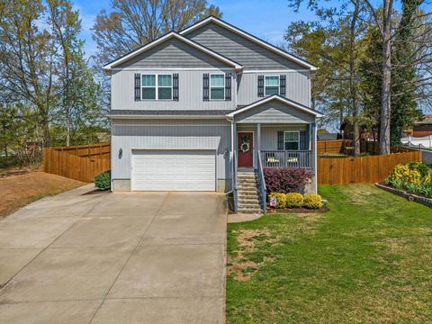 Homes For Sale - 117 N River Hills Drive<br/> Spartanburg, SC 29303