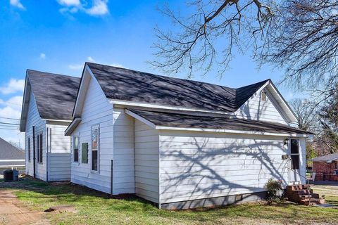 A home in Ware Shoals