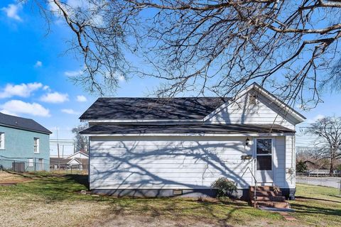 A home in Ware Shoals