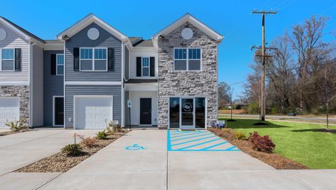 Townhouse For Sale - 706 Embark Circle<br/> Greer, SC 29651