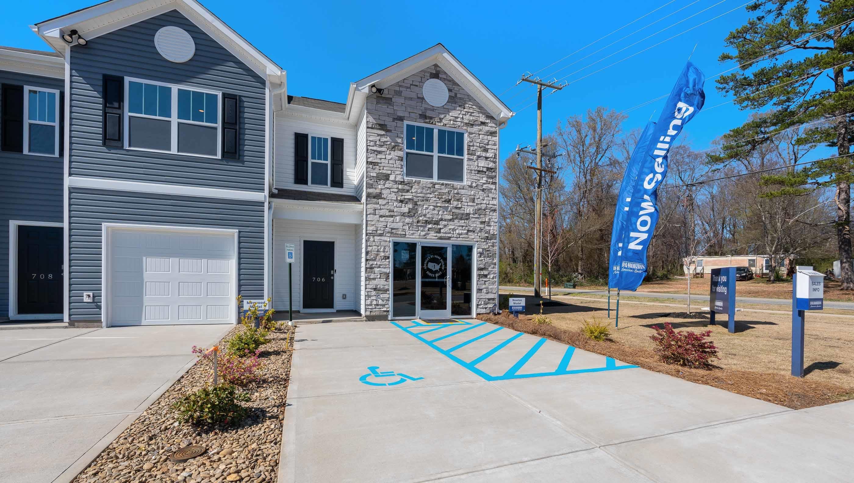 706 Embark Circle, Greer, South Carolina image 4