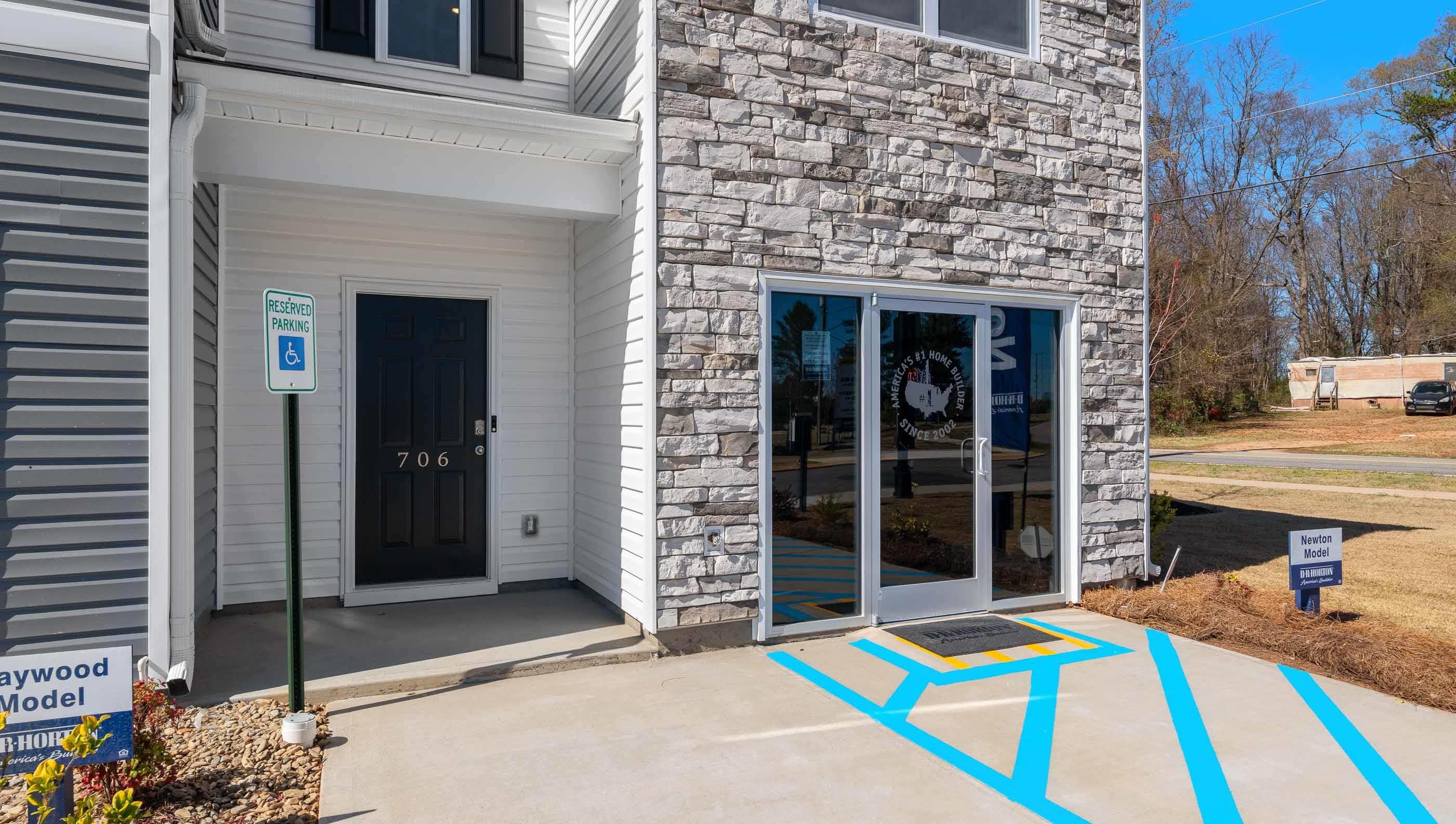706 Embark Circle, Greer, South Carolina image 3