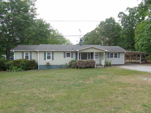 Homes For Sale - 170 Mountain View Road<br/> Boiling Springs, SC 29316
