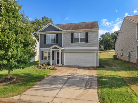 Homes For Sale - 520 Millsgate Circle<br/> Boiling Springs, SC 29316
