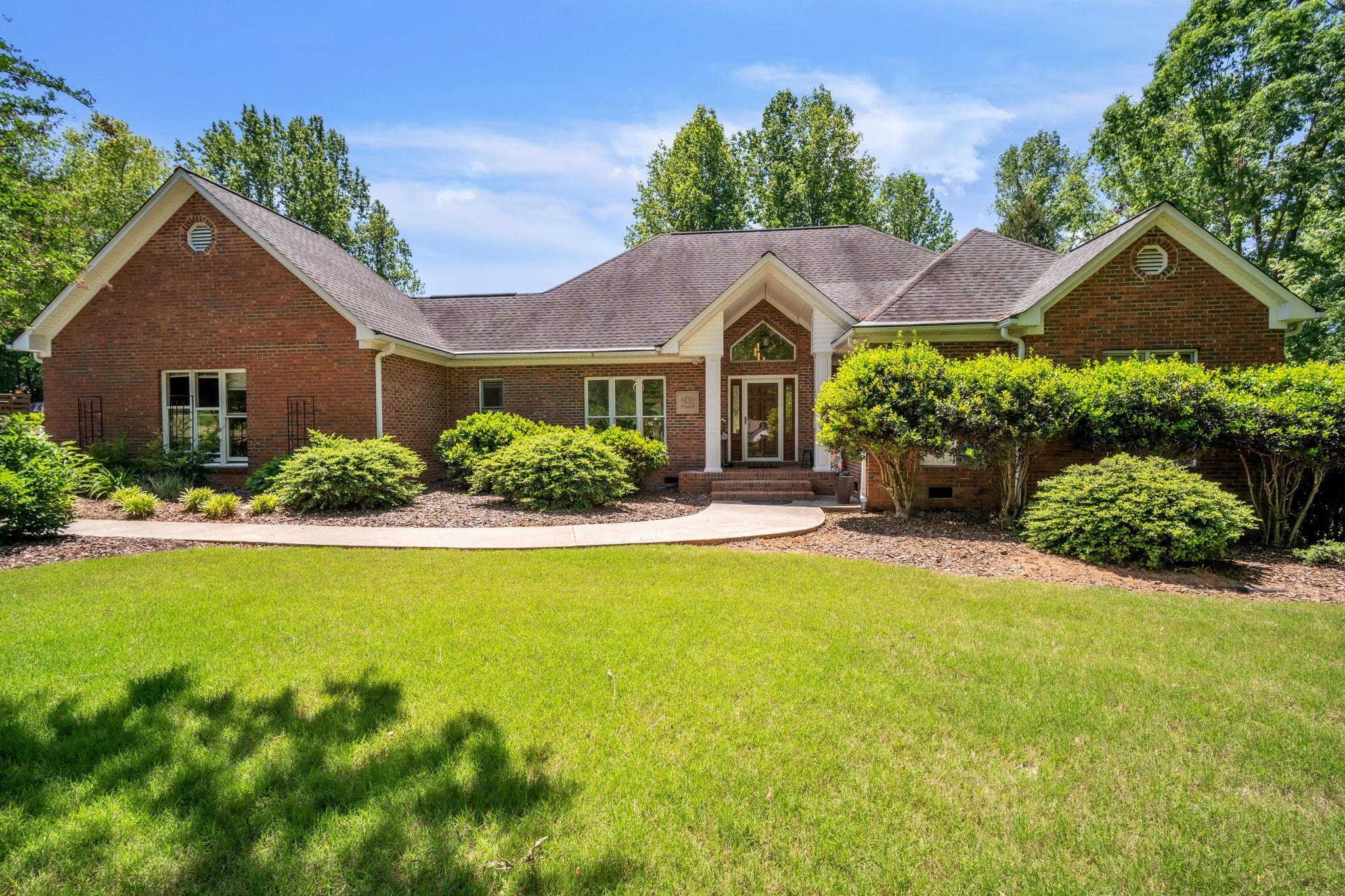 118 Pinewood Drive, Woodruff, South Carolina image 1