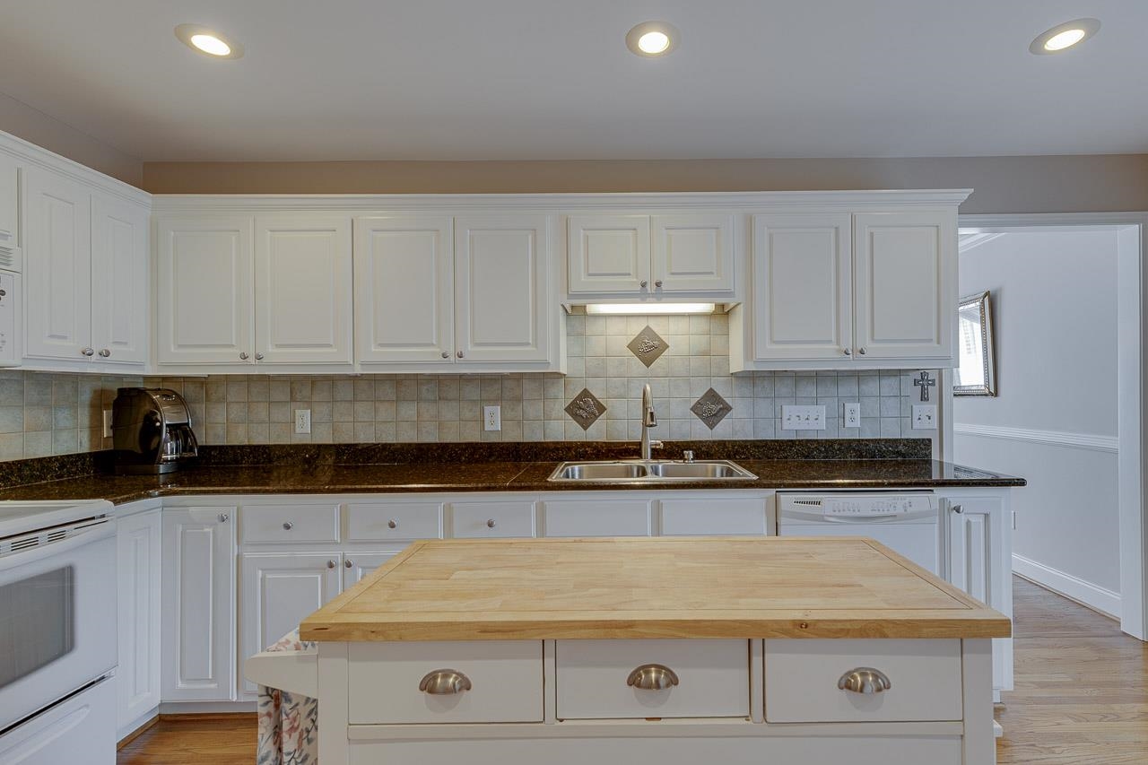 324 Viewmont Drive, Greenville, South Carolina image 11