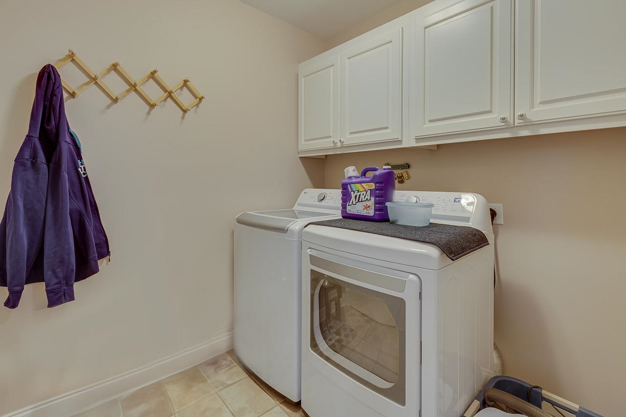 324 Viewmont Drive, Greenville, South Carolina image 9