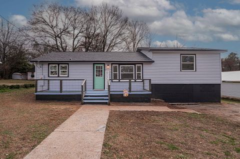 Homes For Sale - 608 Littlejohn Street<br/> Gaffney, SC 29341