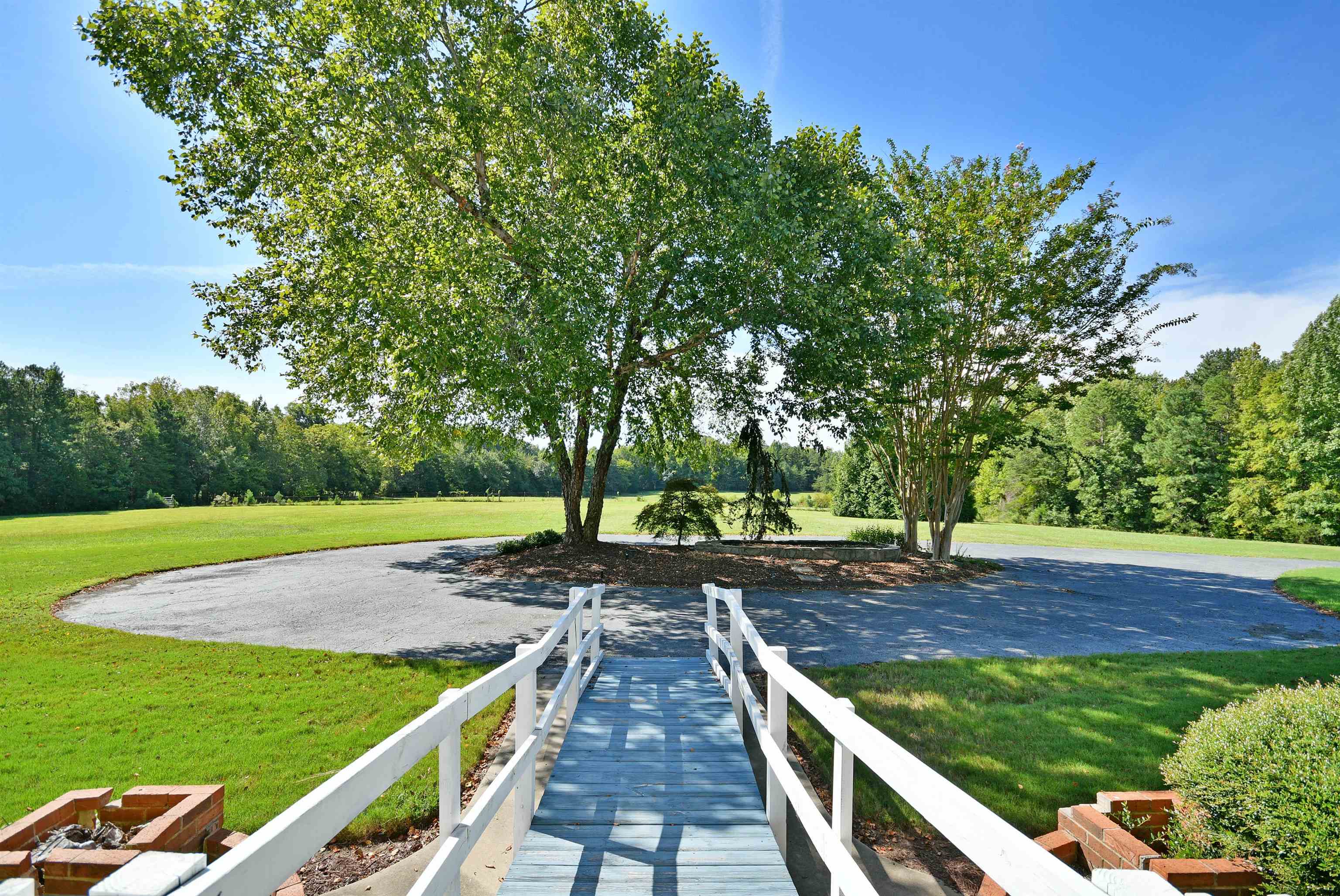 320 Richwood Down Drive, Laurens, South Carolina image 5