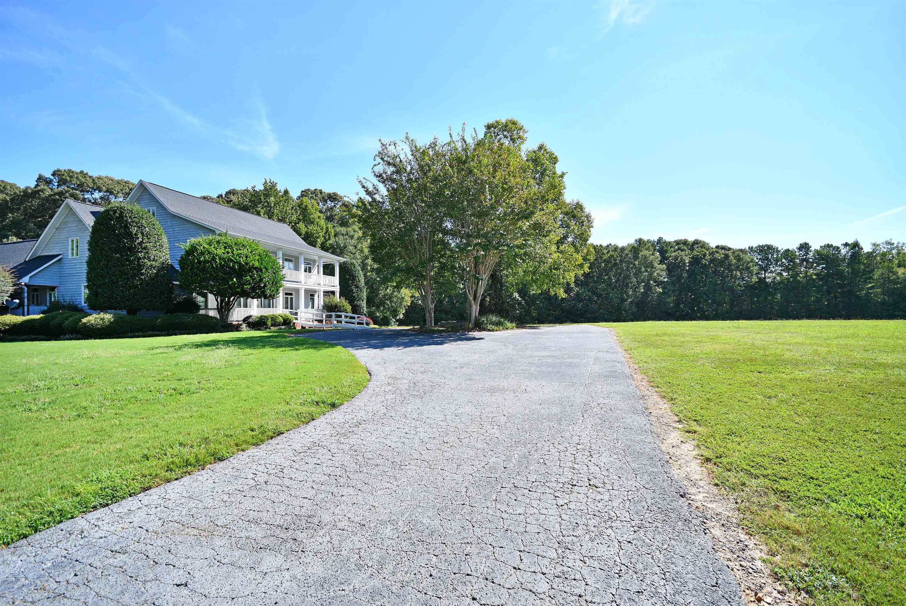 320 Richwood Down Drive, Laurens, South Carolina image 3