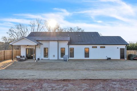 A home in Chesnee