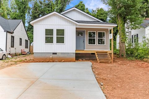 Homes For Sale - 353 St Andrews Street<br/> Spartanburg, SC 29306