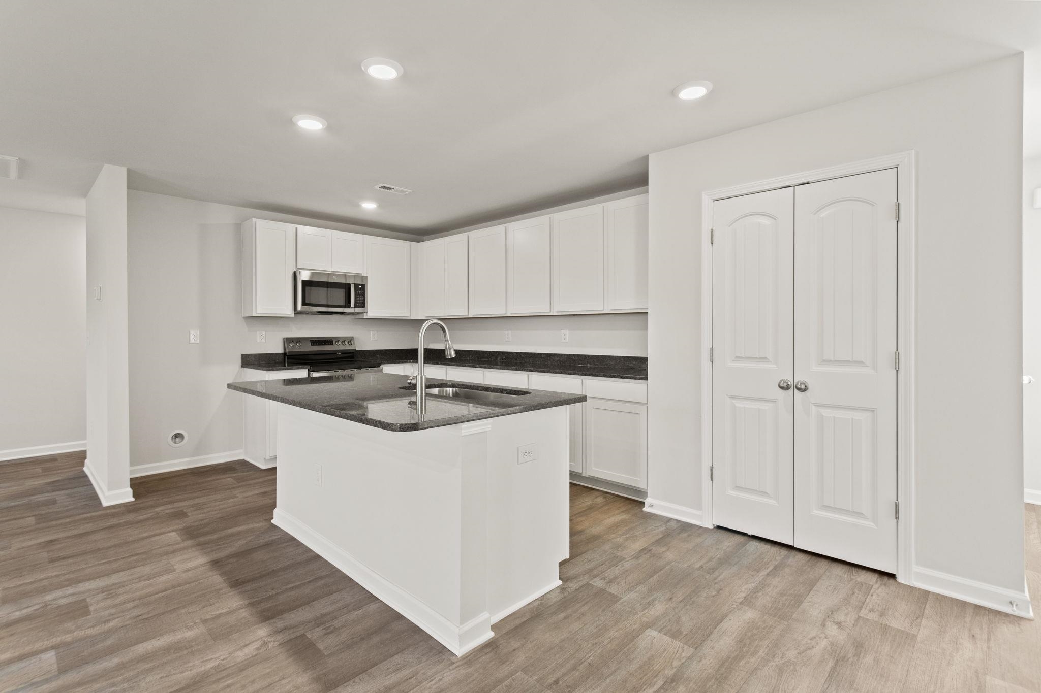 421 Haddon Trail, Woodruff, South Carolina image 6