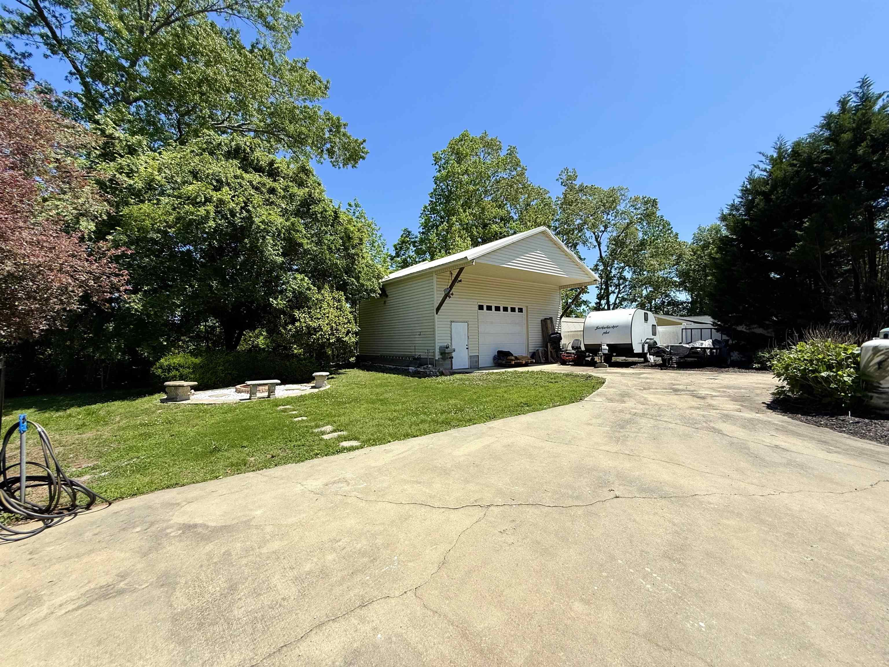243 Garden Lakes Dr Drive, Blacksburg, South Carolina image 9