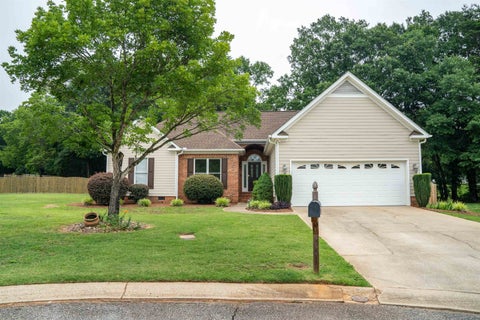 Homes For Sale - 11 Churchfield Court<br/> Greer, SC 29651