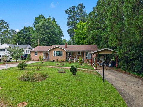 Homes For Sale - 500 Courtney Drive<br/> Anderson, SC 29352