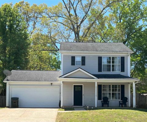 Homes For Sale - 7 Diamond Hill Court<br/> Greer, SC 29651