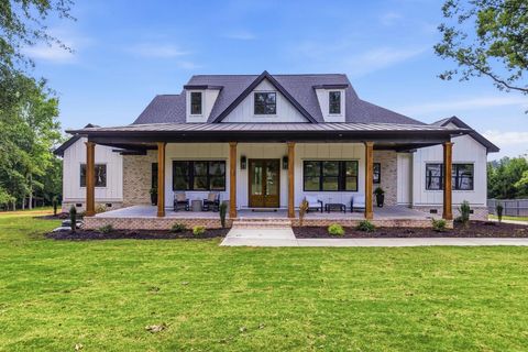 Homes For Sale - 118 Crown Oak Court<br/> Spartanburg, SC 29301