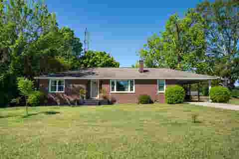 Homes For Sale - 220 N Lanford Street<br/> Spartanburg, SC 29301