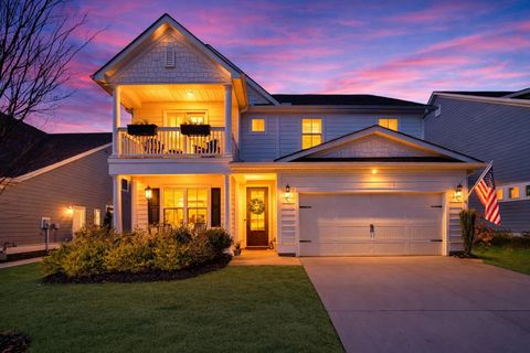 Homes For Sale - 572 Backacre Court<br/> Greer, SC 29651