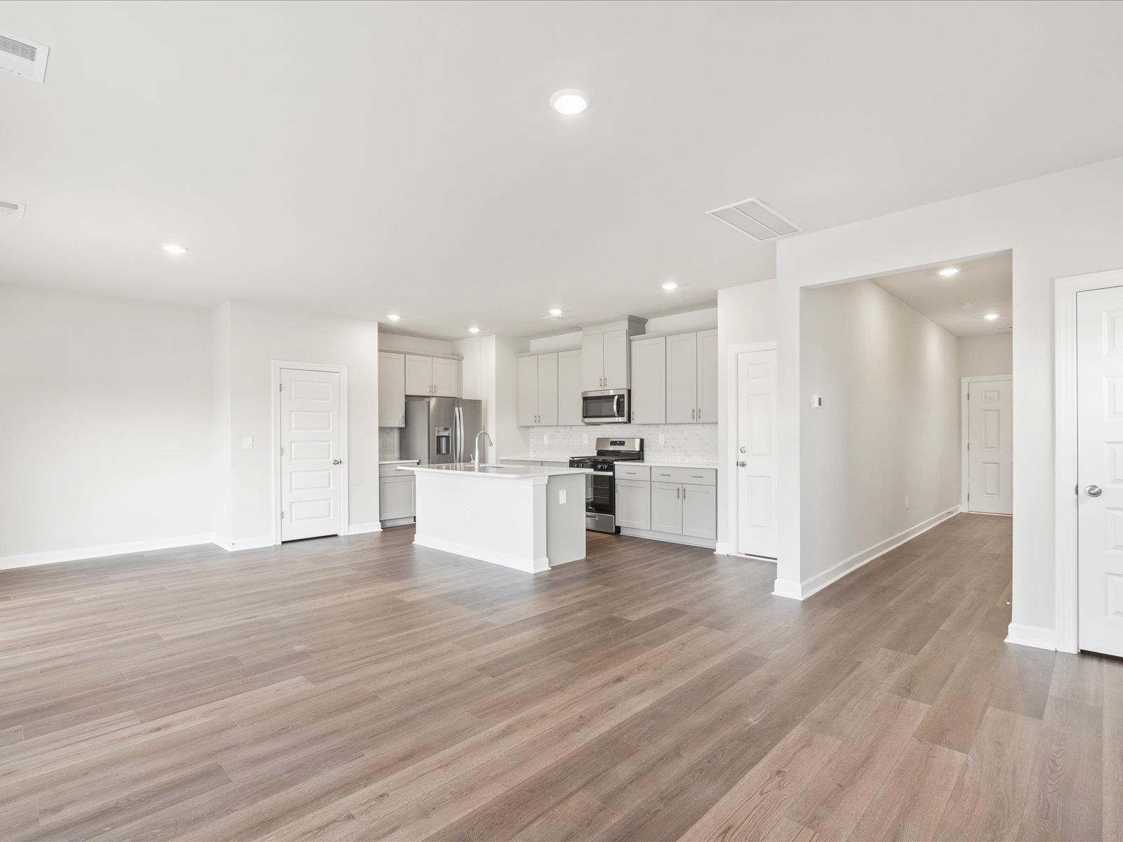 601 Spruce Pine Drive, Pendleton, South Carolina image 4