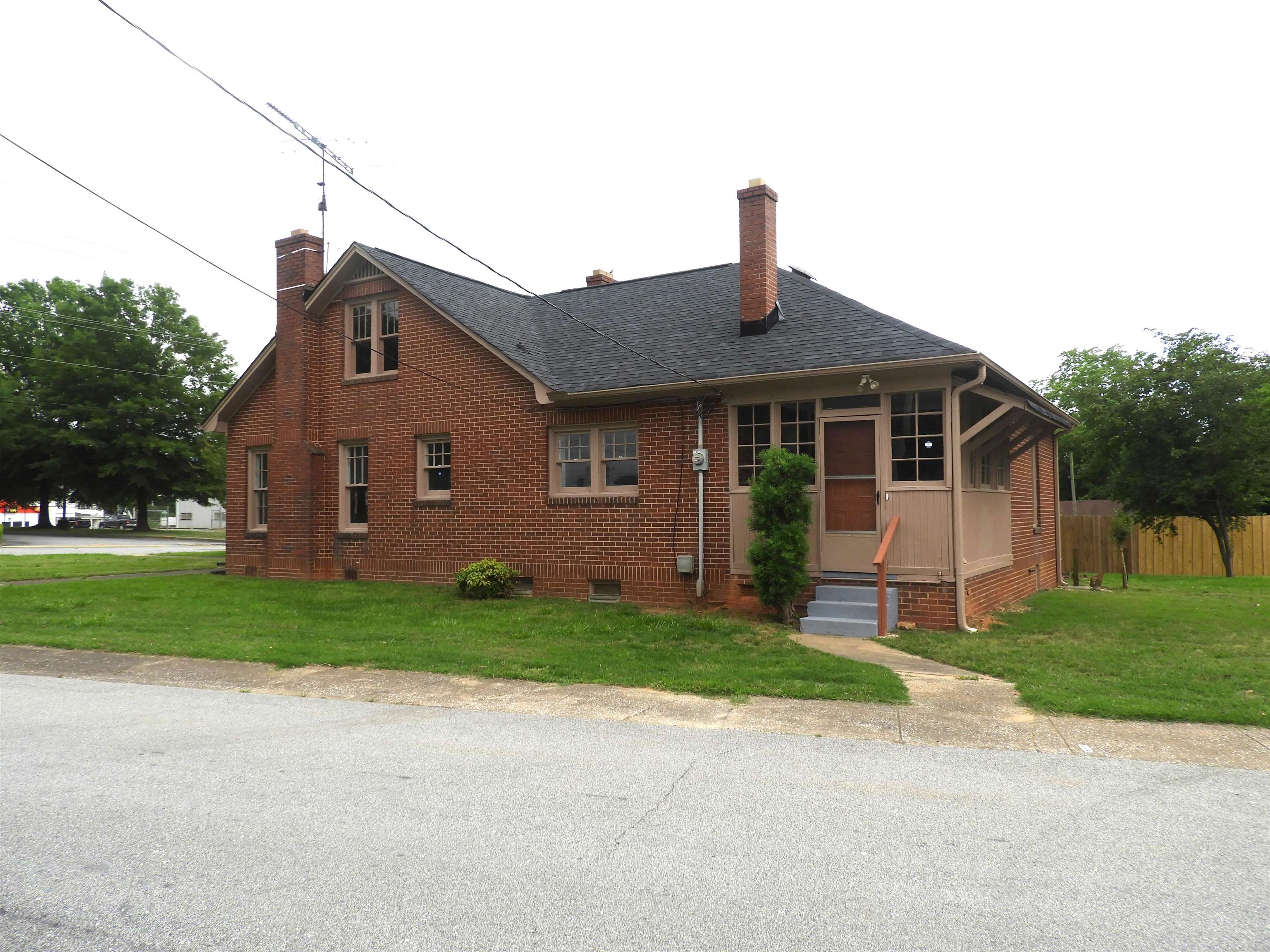 823 W. Smith Street St, Gaffney, South Carolina image 3