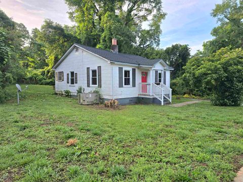 Homes For Sale - 522 Wildwood Drive<br/> spartanburg, SC 29306