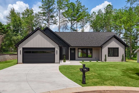 Homes For Sale - 108 Houndsear Trail<br/> Spartanburg, SC 29306