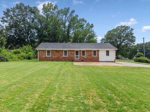 Homes For Sale - 175 Foster St St<br/> Cowpens, SC 29330