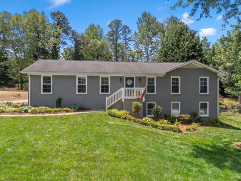 Homes For Sale - 108 Churchill Avenue<br/> Greer, SC 29651
