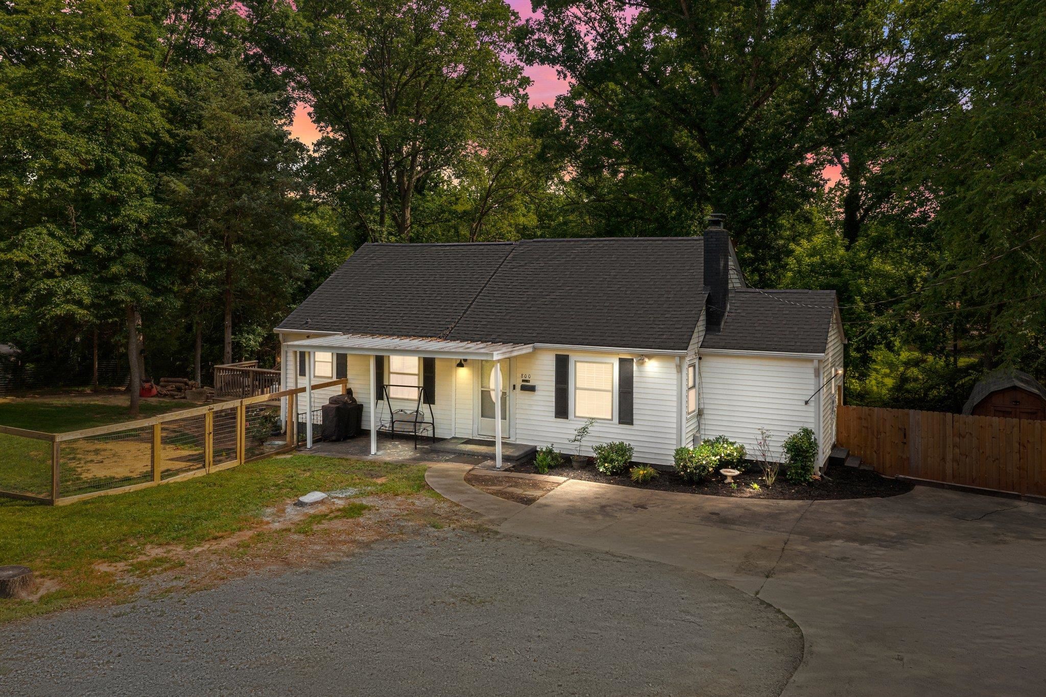 800 Woodlawn Street, Belmont, North Carolina image 1