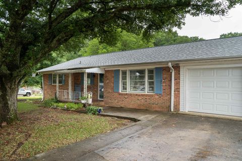 Homes For Sale - 128 Granger Road<br/> Spartanburg, SC 29306