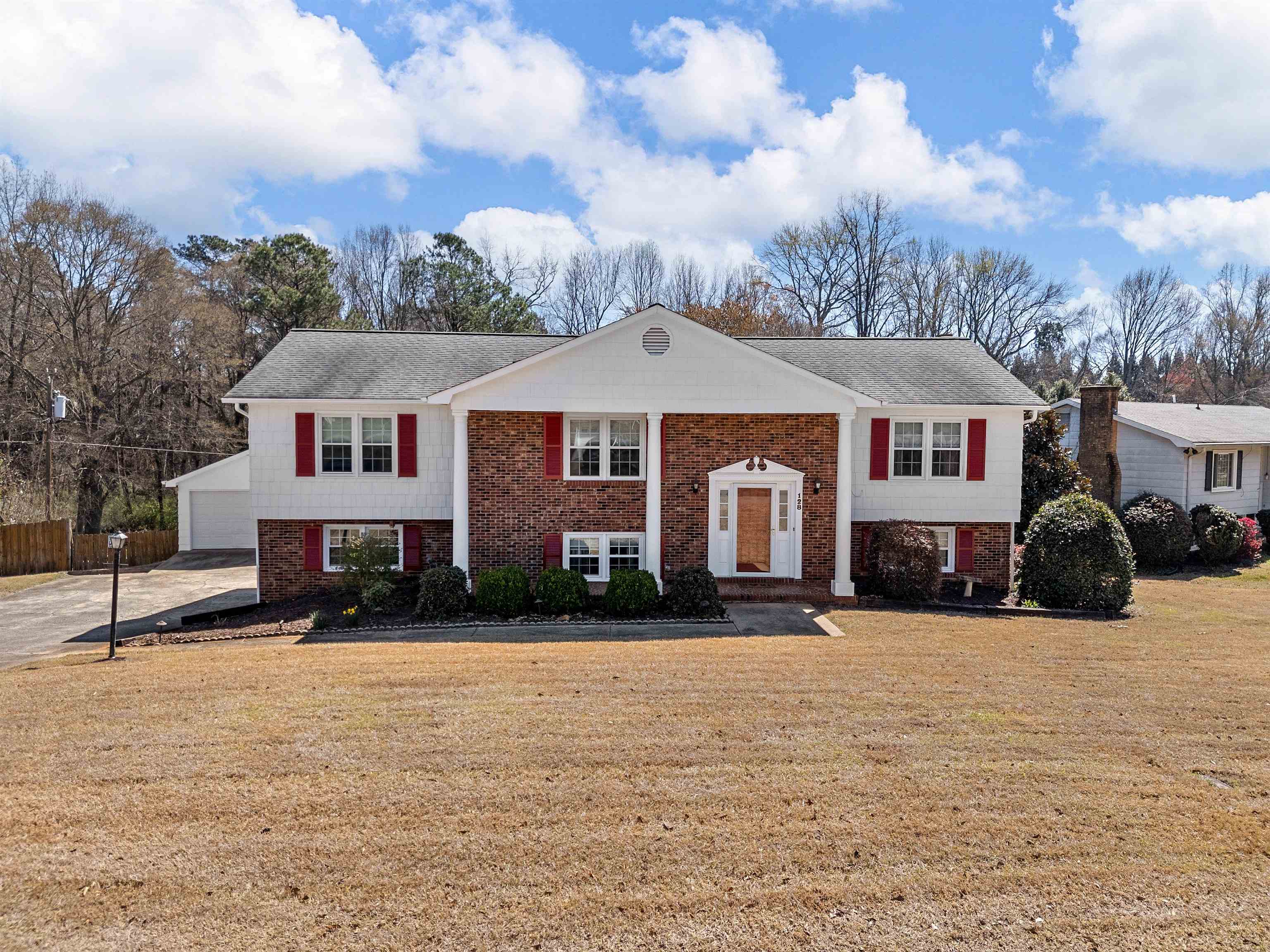 128 Hendrix Drive, Boiling Springs, South Carolina image 1