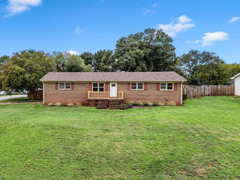 Homes For Sale - 128 Twin Creek Drive<br/> Boiling Springs, SC 29316