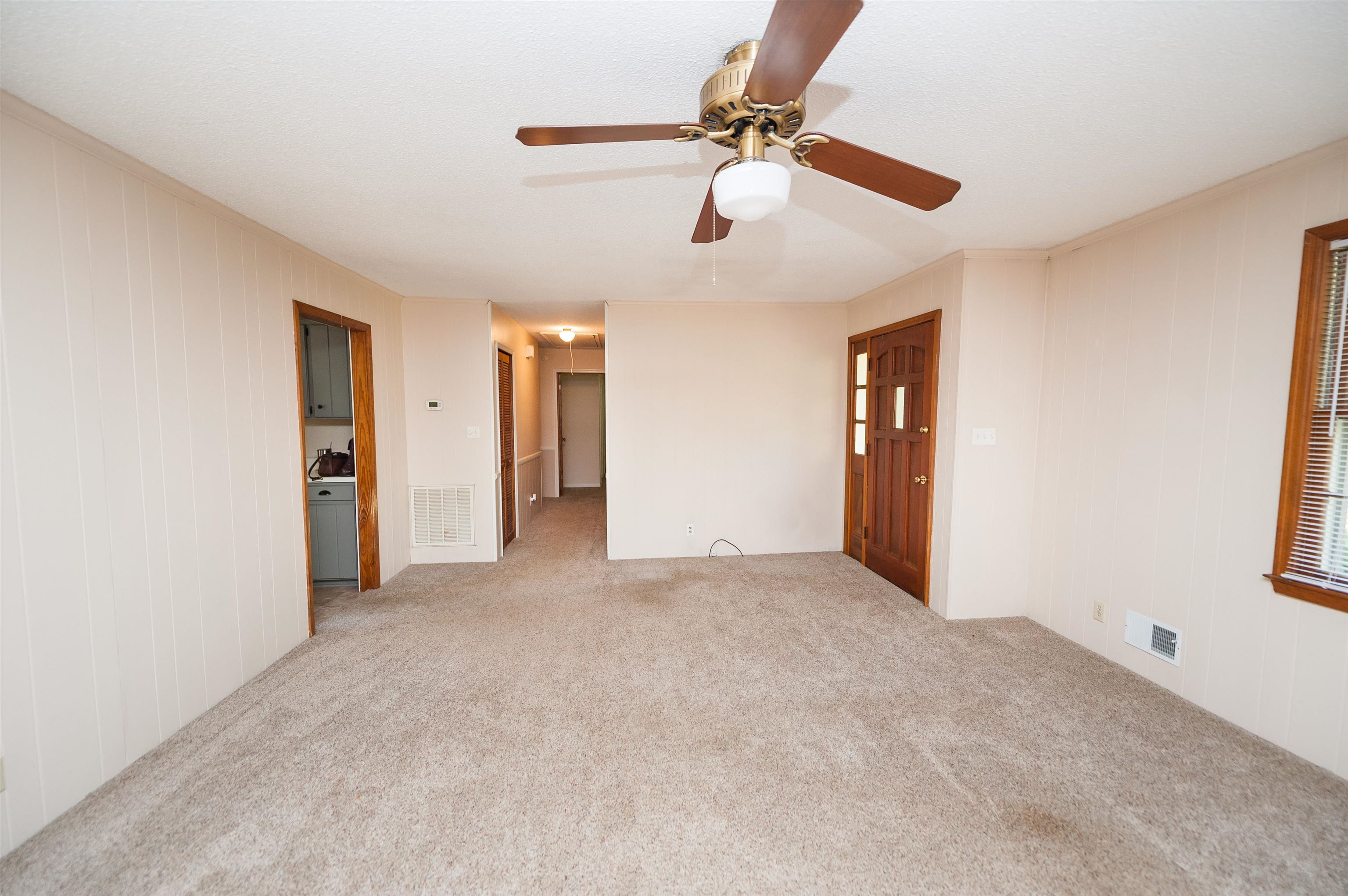 419 Shady Point, Inman, Virginia image 10