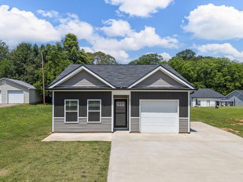 Homes For Sale - 5 S Howard Street<br/> Inman, SC 29349
