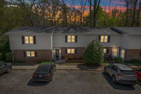 Townhouse For Sale - 51 Summercreek Drive<br/> Spartanburg County, Spartanburg, SC 29307