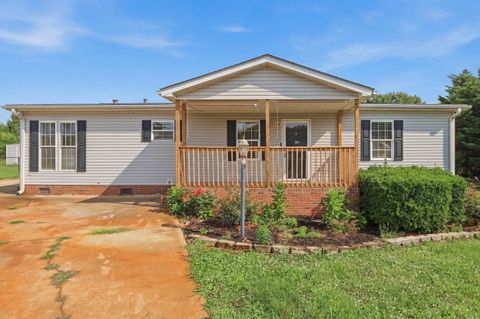 Mobile Home For Sale - 221 Kylene Court<br/> Boiling Springs, SC 29316