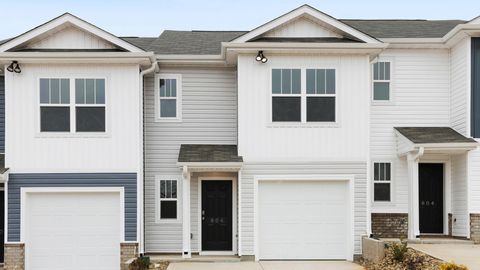 Townhouse For Sale - 808 Embark Circle<br/> Greer, SC 29651