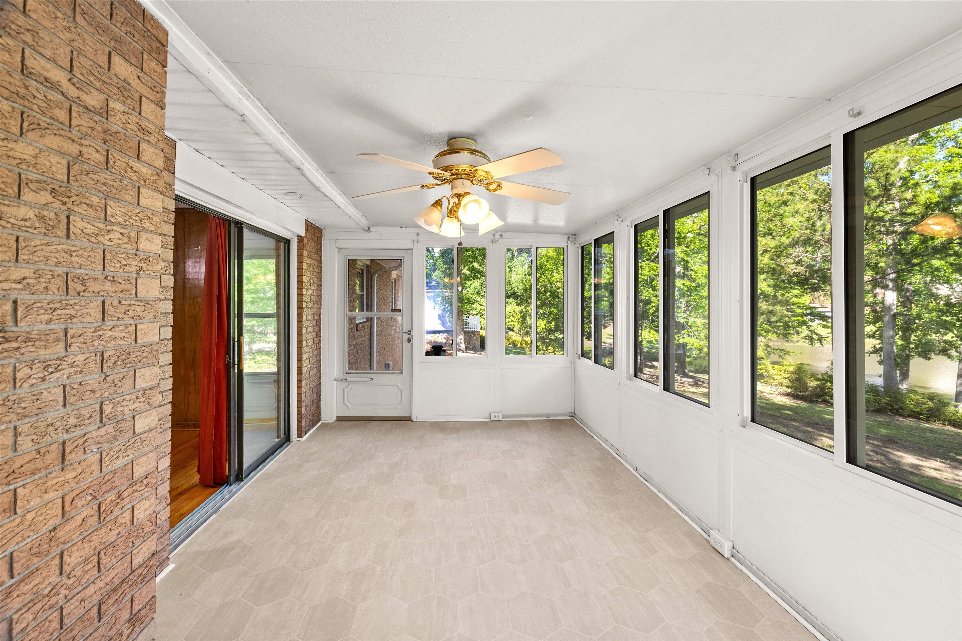 307 Pine Lake Court, Spartanburg, South Carolina image 5