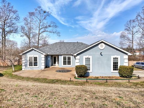 Homes For Sale - 210 Amy Street<br/> Lyman, SC 29365