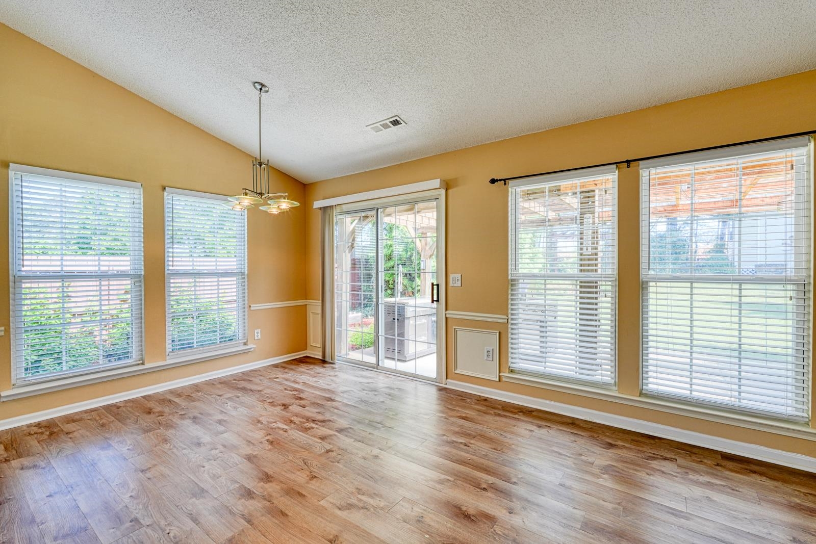 307 Valhalla Lane, Simpsonville, South Carolina image 9
