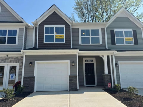 Townhouse For Sale - 202 Spartina Court<br/> Spartanburg, SC 29307