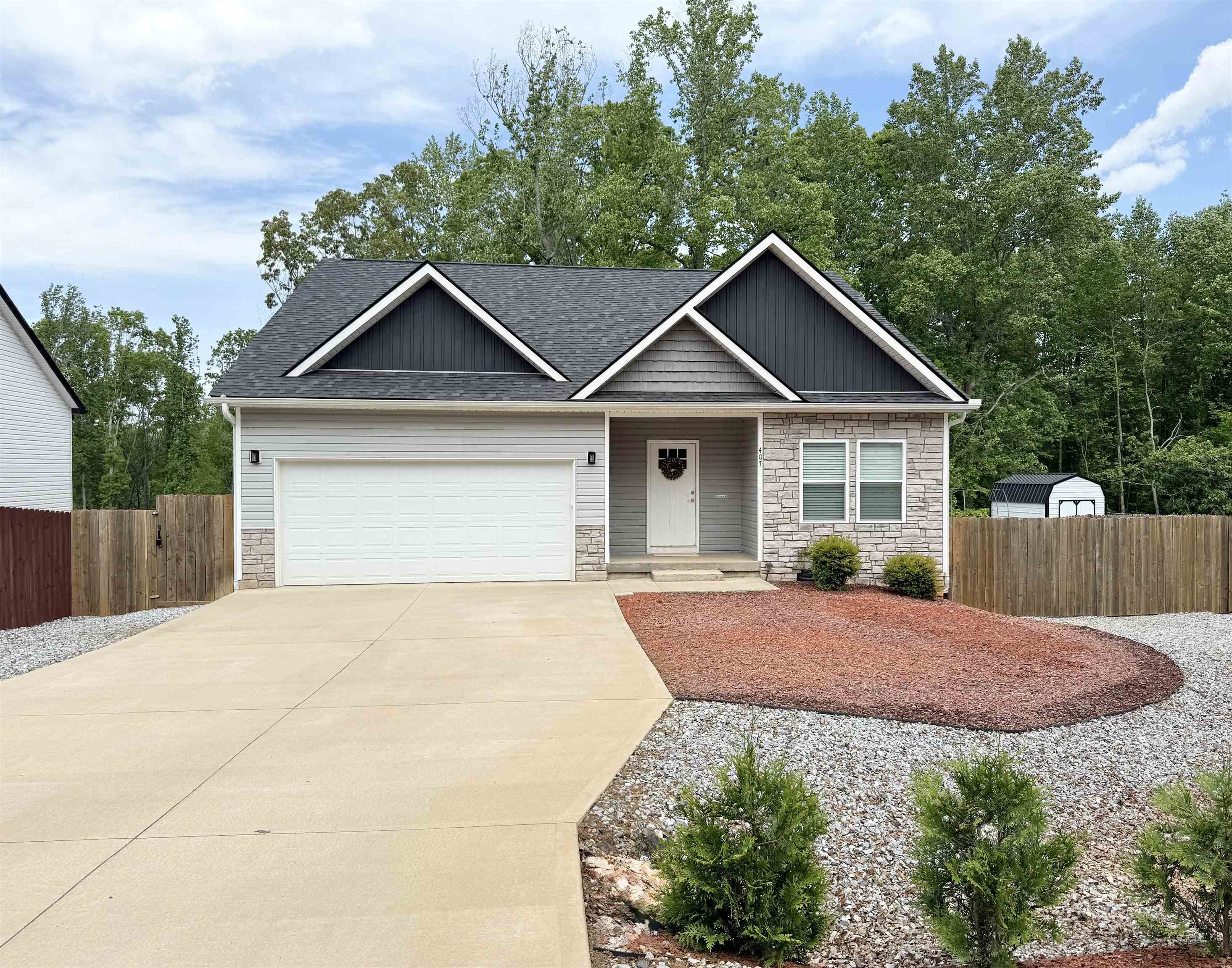 407 Hickory Nut Dr, Inman, South Carolina image 1